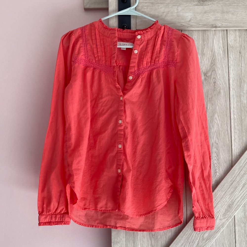 Loft Women’s Coral Blouse. Size XS